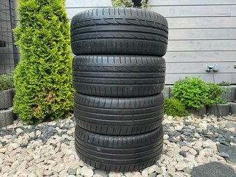 225/40 R19