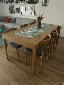 Jedálenský stôl IKEA