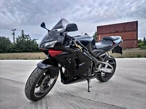 Honda CBR 600 RR PC37