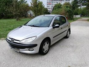 Peugeot 206 1.4 benzín,R.v.2004