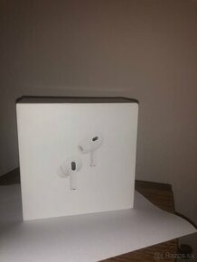 Apple AirPods Pro (2. generácie) s MagSafe puzdrom (USB-C) - 1