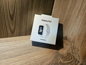 Samsung Galaxy Fit3, Silver - 1