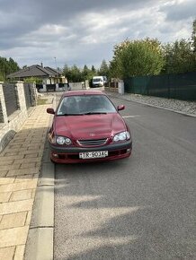 Toyota Avensis 1.6 benzin