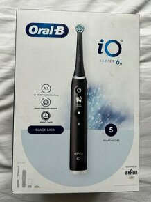 Oral B