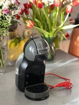 kapsulovy kávovar Nescafe dolce gusto