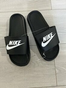 Dámske šľapky Nike