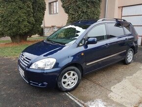 Toyota Avensis Verso