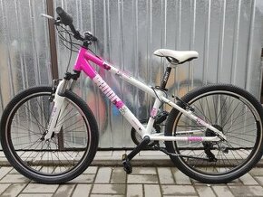 dievčensky bicykel na 24" kolesách