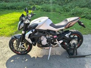 MV Agusta Brutale 675