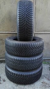 Predám 4-Zimné pneumatiky Yokohama BlueEarth 215/60 R16