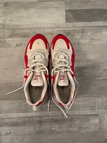 Nike air max 270 react white university red