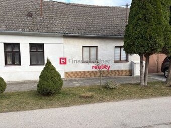 Štýlový vidiecky dom na predaj, 14km od mesta Piešťany