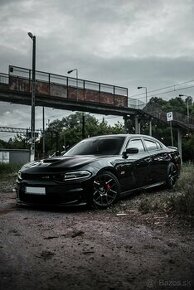 Dodge Charger 6.4 HEMI