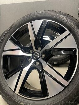 Original alu kola Volvo XC40 r19 5x108 pneu 95%