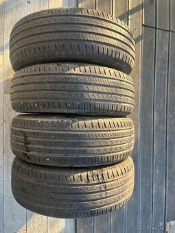 = 215/65 R17 letne pneu sada Barum