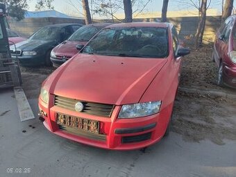 rozpredam na diely fiat stilo - 1