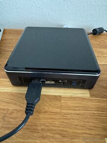 Predam pocitact Intel NUC i3 BNK 8GB RAM a 250GB SSD