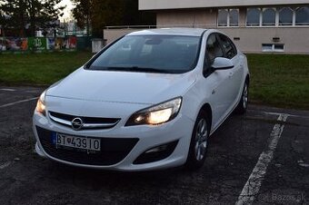 Opel Astra 1.4 benzín + plyn (LPG od výroby)