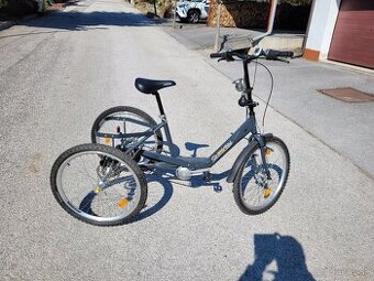 Cestný bicykel trojkolesový pre staršiu osobu alebo ZŤP