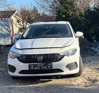 Fiat tipo r.v 2017.