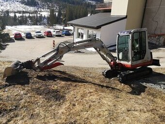 Bager takeuchi tb135