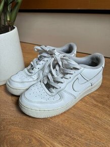 Nike Air Force 1 LE (GS) 38,5