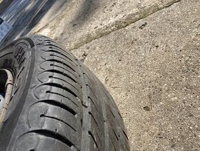 195/60 r14 predám aj s diskami na renault