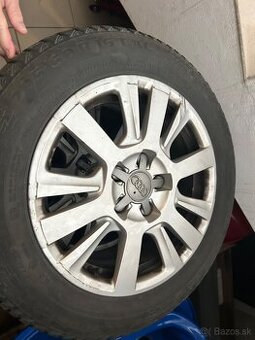 Predam elektrony zo zimnými pneu na Audi 205/60 r16 - 1