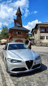 Alfa Romeo Giulia 2.2JTD - 1