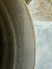 Letné pneu 225/55r17 - 1