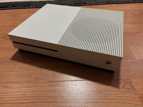 XBOX ONE S 500GB