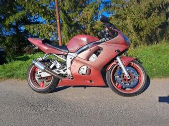 Yamaha R6