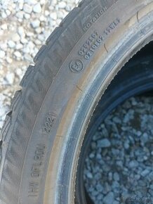 235/40r18 - 1