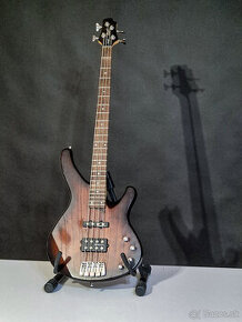 Basgitara Cort Arona 4