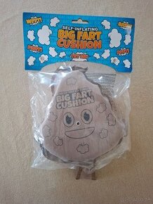 Vtipný darček Big fart cushion-prdiaci vankúš