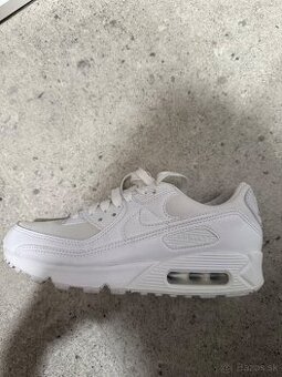 Nove tenisky Nike air max, velkost 38