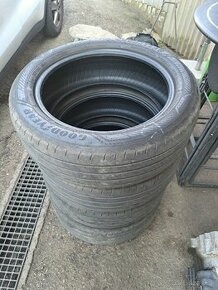 Goodyear 225/55R19 99V - 1