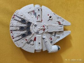 Millenium Falcon z filmov Star Wars,