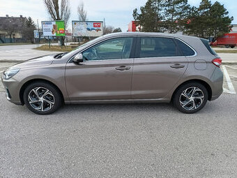 Hyundai i30 1,5 DPi 81kW výbava Family