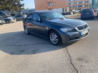 Predám BMW E90 320d  Mpaket