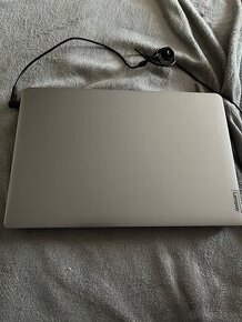 Lenovo ideapad 3