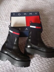 TOMMY HILFIGER vysoké topánky č.38