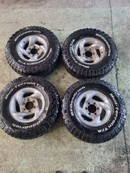 31x10,5 R15 BFGoodrich KM2 - 1