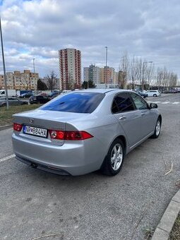 Honda accord 2.2d