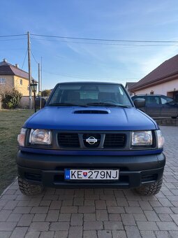 Nissan Navara 2.5 TD D22