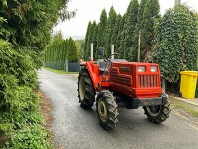 Japonský malotraktor Hinomoto N249, 24 koní