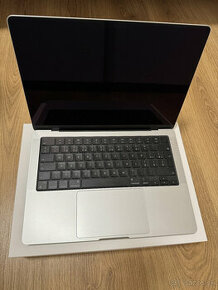 MacBook Pro 14" M3 PRO SK