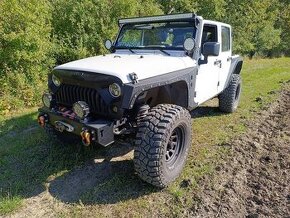 Jeep Wrangler JK 3.8L + plyn