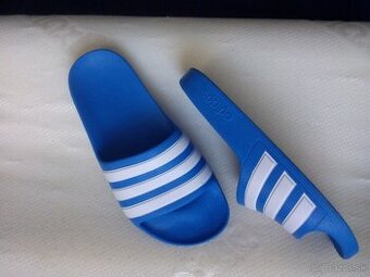 adidas-slapky - 1