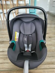 BRITAX RÖMER Baby Safe 3 s isofixovým podstavcom